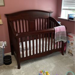 Mahogany Crib 