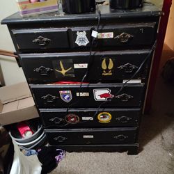 Old Skewl Dresser Drawer Black Newspaper Impring I Damn u 