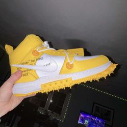 Nike Air Force 1 Off-White “Varsity Maize” - Size 10.5