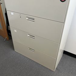 Hon 4 Drawer Legal Filing Cabinets. 