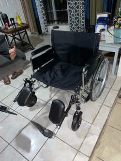 Wheel chair heavy duty DRIVE MEDICAL SENTRA EC