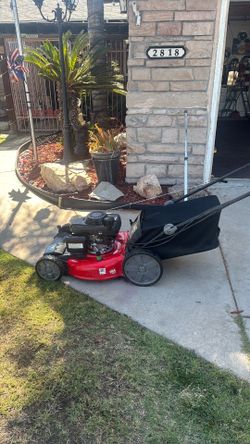 Craftsman lawnmower, gas powered by Honda
