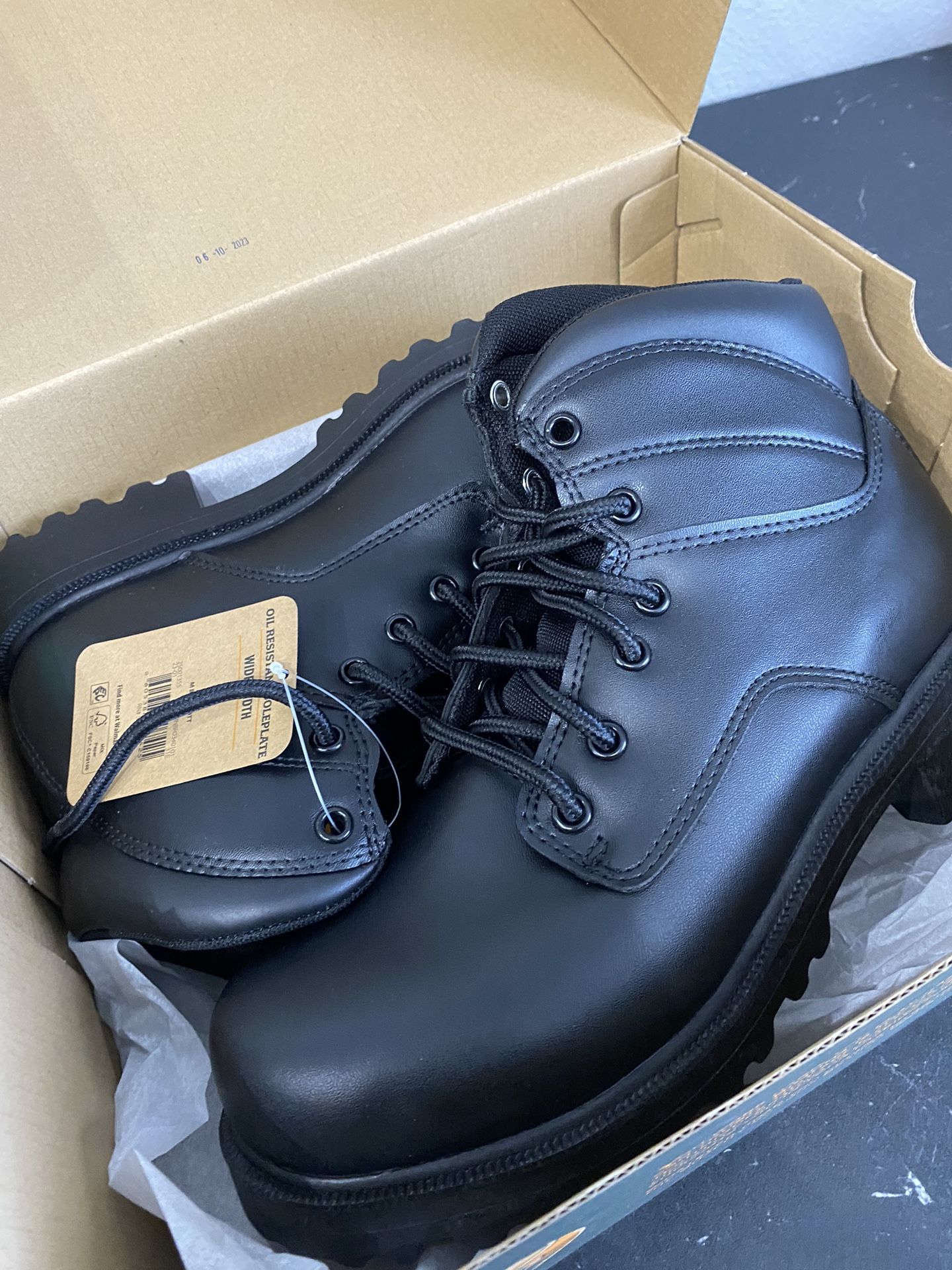 WORK BOOTS