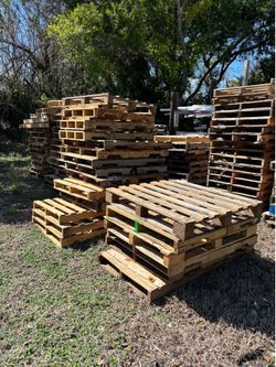 Pallets & Wood boxes $1 each