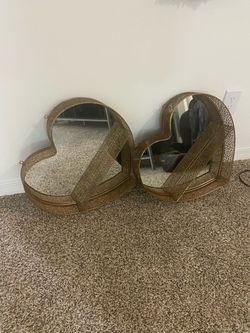 Heart mirror shelf