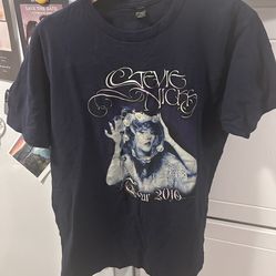 Stevie Nicks 2016 concert shirt size women’s large
