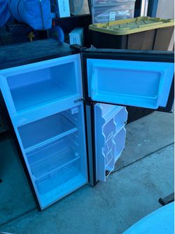 Mini fridge/freezer