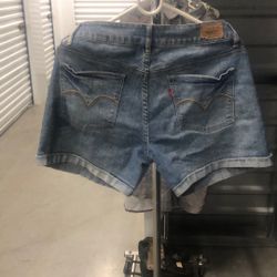 Levi Shorts