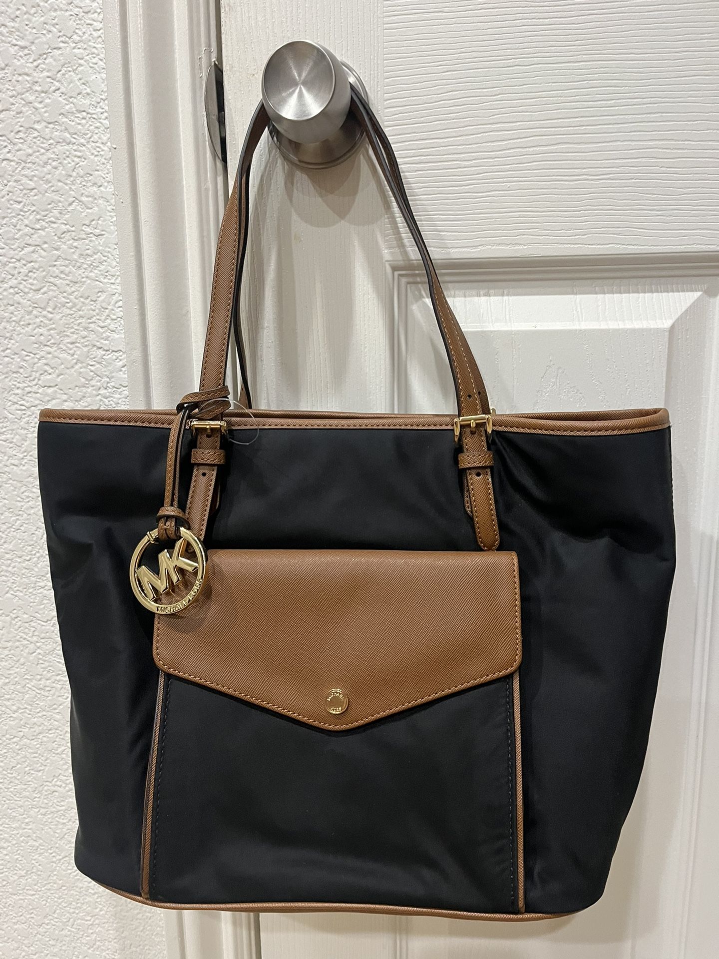 Michael Kors Canvas Tote Purse/Michael Kors Wallet