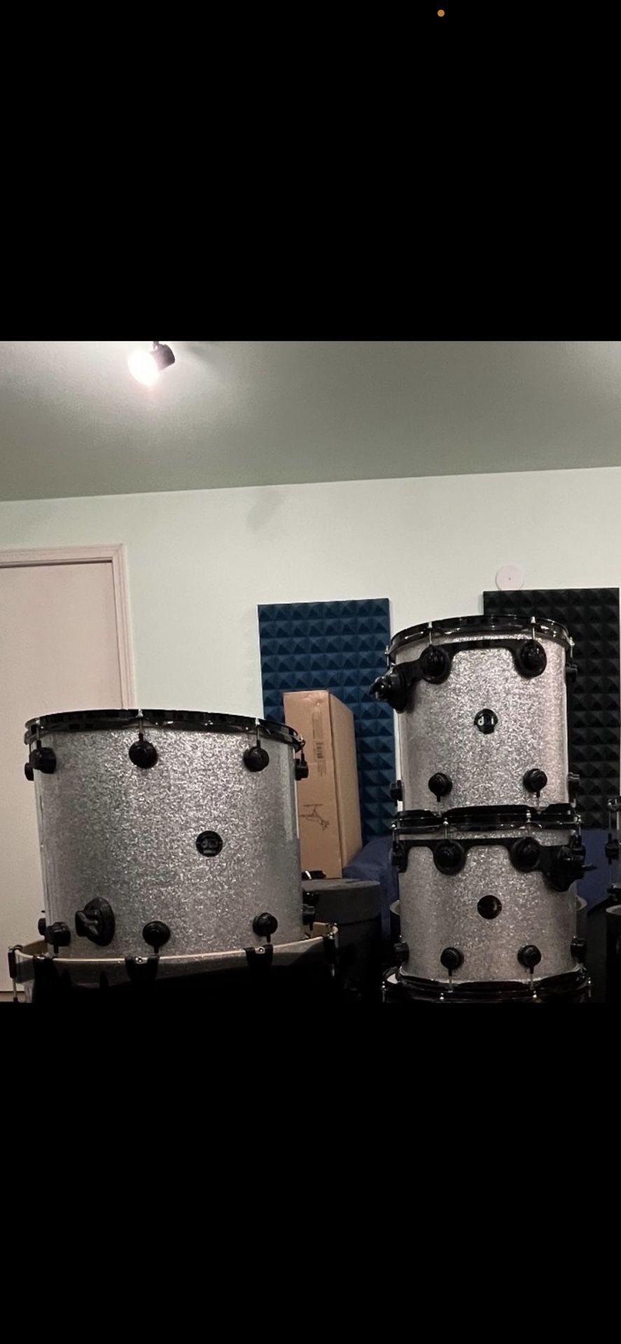 DW Toms/Floor Tom Silver Sparkle Finish