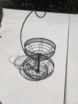Fruit holder basket for countertop