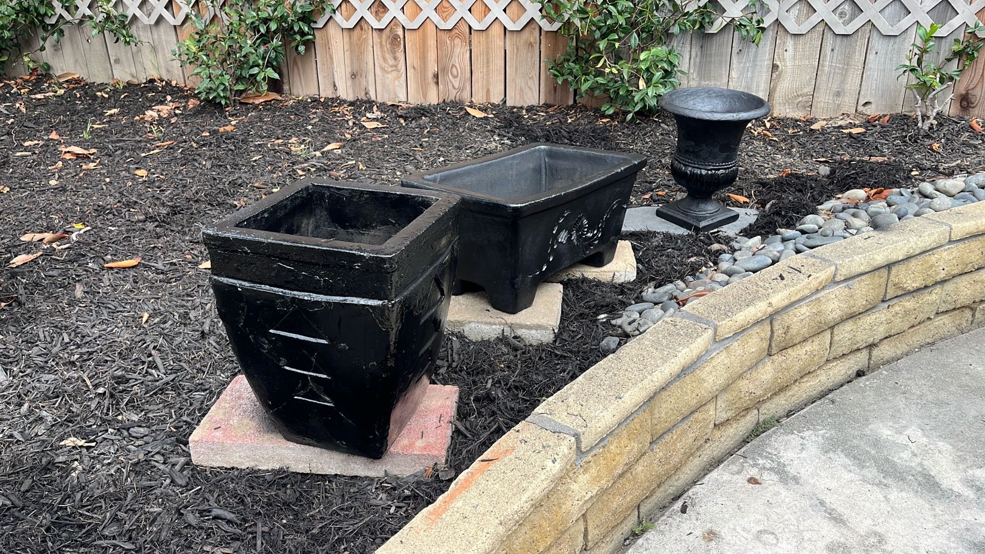 3 Planters Pots