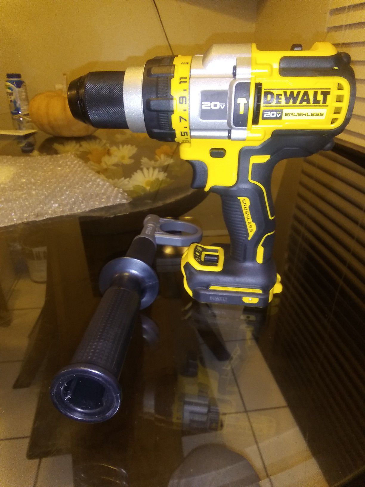 New Dewalt 20/60 v..... flex 3 speed hammer drill tool only