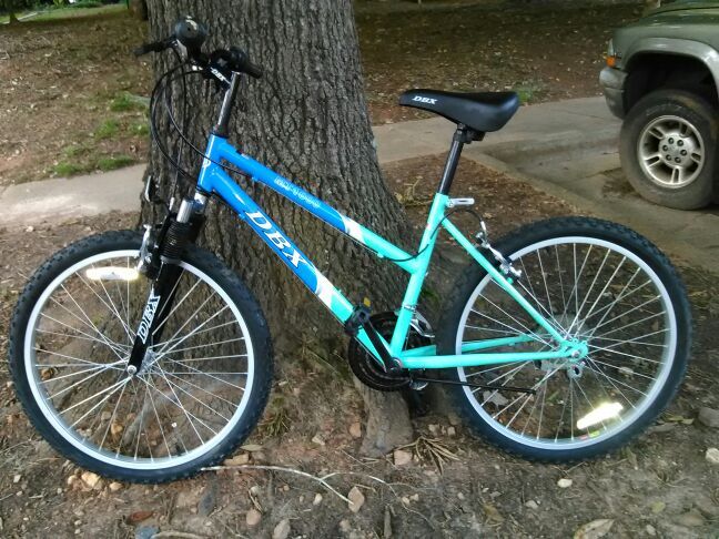 DBX Mt1000---24" frame---7---9 years old