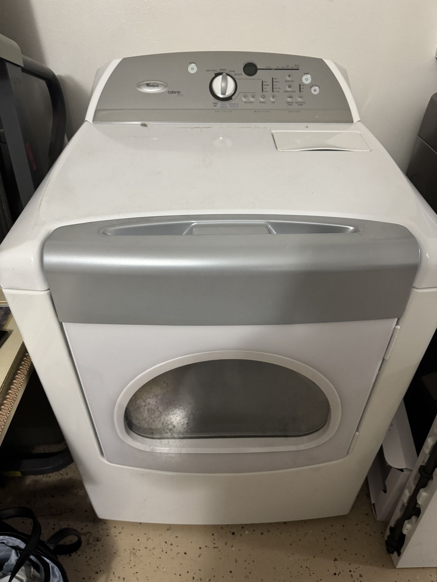 Whirlpool Cabrio® Platinum High Efficiency Electric Dryer with Advanced Moisture Sensing