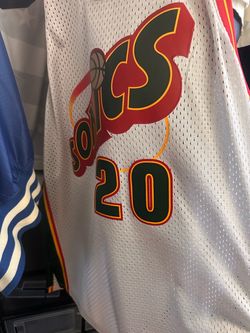 Payton Mitchell and Ness! Immaculate condition.