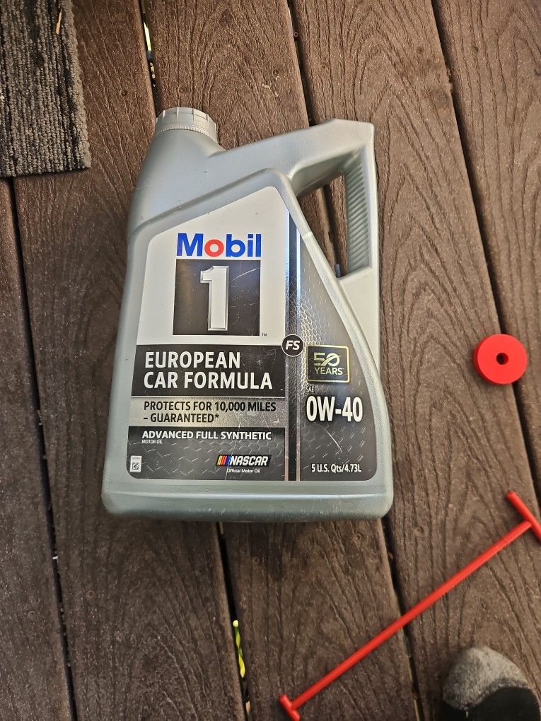 0-40 Mobile 1 Oil New ×2 $30