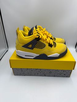 ⚡ Air Jordan 4 Retro “Lightning” 👟 Shoe Size 5Y / Women’s 6.5