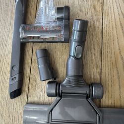 Dyson 8 Cordless Vacuum Accesories