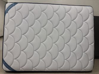 DreamCloud Mattress