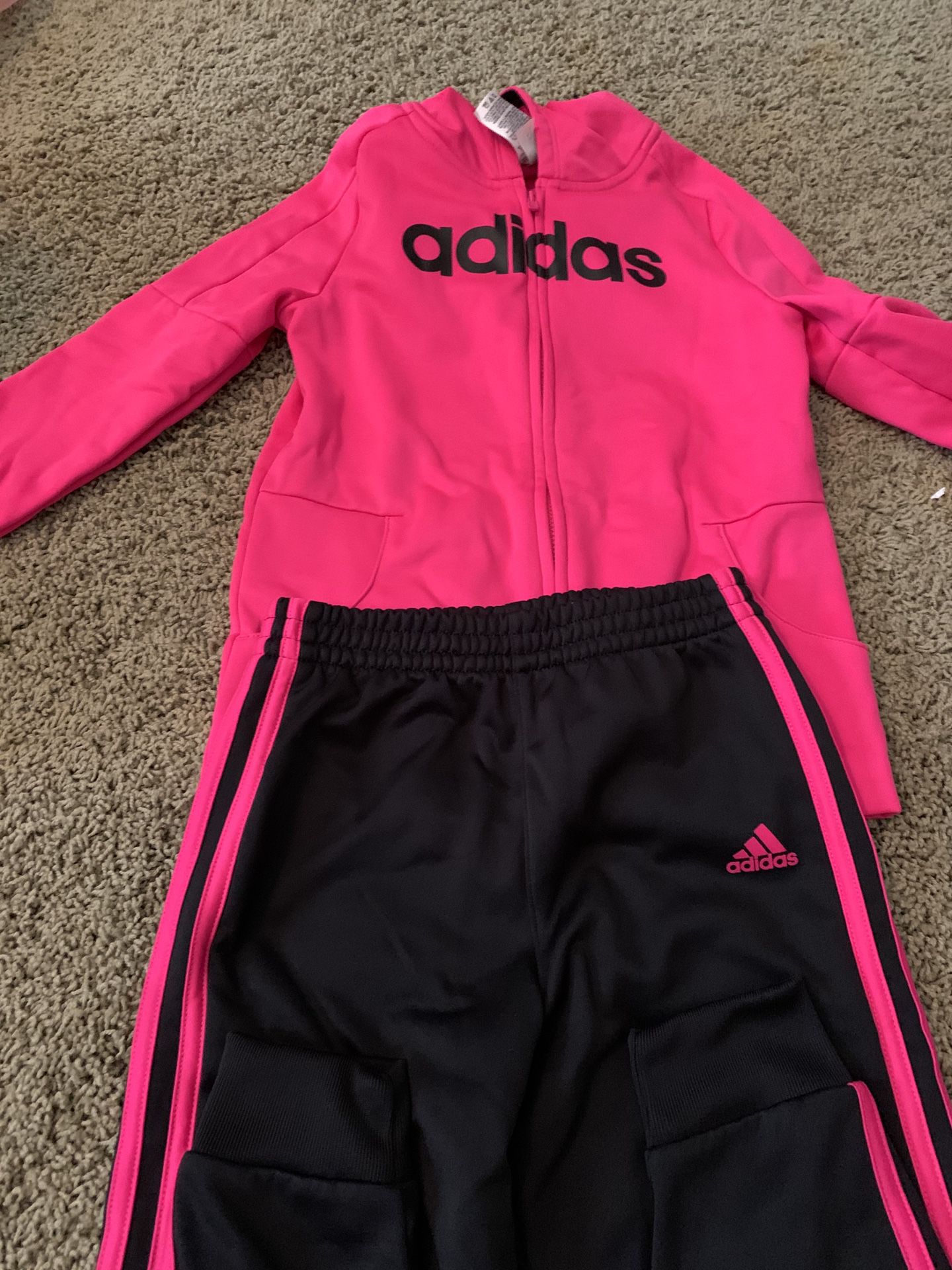 Kids adidas track suit set (size youth 6)