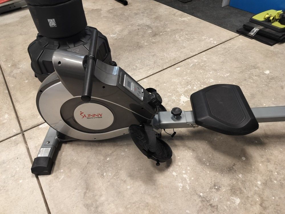 Sunny Health Rowing Machine