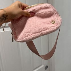 Lululemon Fanny