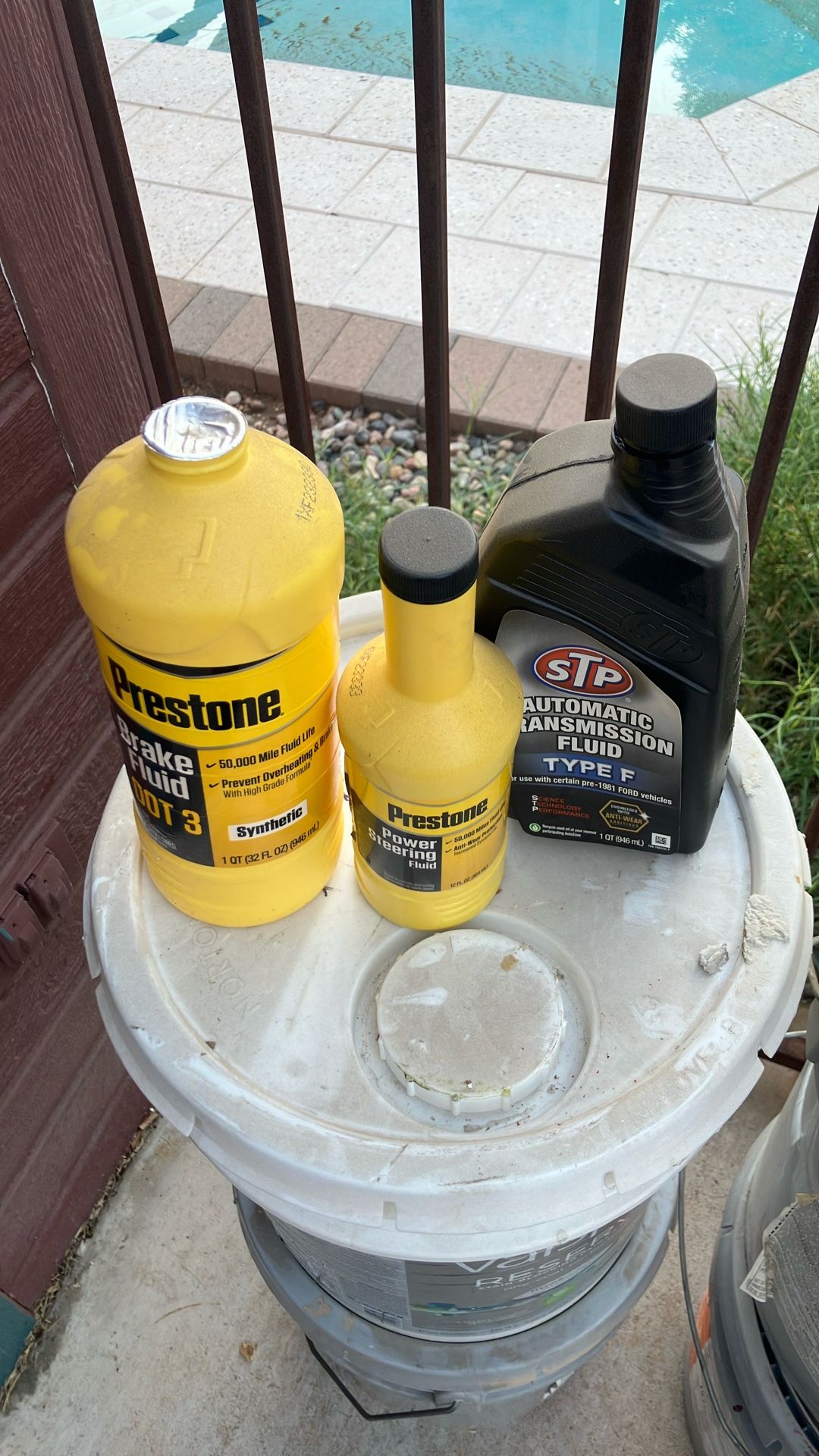Free Brake Fluid Power Steering Fluid Transmission Fluid