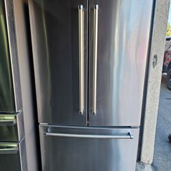 REFRIGERATOR  JENNAIR  FRENCH DOOR STAINLESS STEEL COUNTER DEPTH 