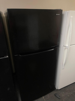 Frigidaire Top Freezer Fridge – Black, Clean, Ready to Go