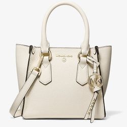 Michael Kors
Kris Small 