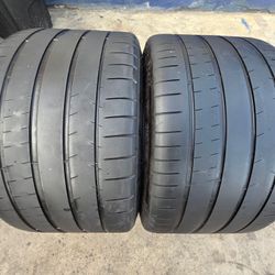 2 USED TIRES MICHELIN PILOT SUPER SPORT 305/30/20