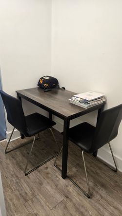 Dinning table + 4 seats
