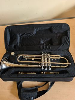 Mendini by Cecilio Bb Trumpet with Case – Nickel Finish