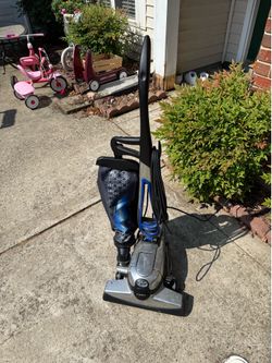 Kirby AVALIR 2 vacuum