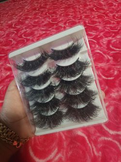 Brand new XL fluffy eyelashes!
