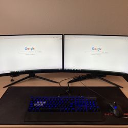 Uplift V2 Standing Desk Maple 48x30 w/Accessories
