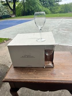 Classic wine glasses!  12 in a box.