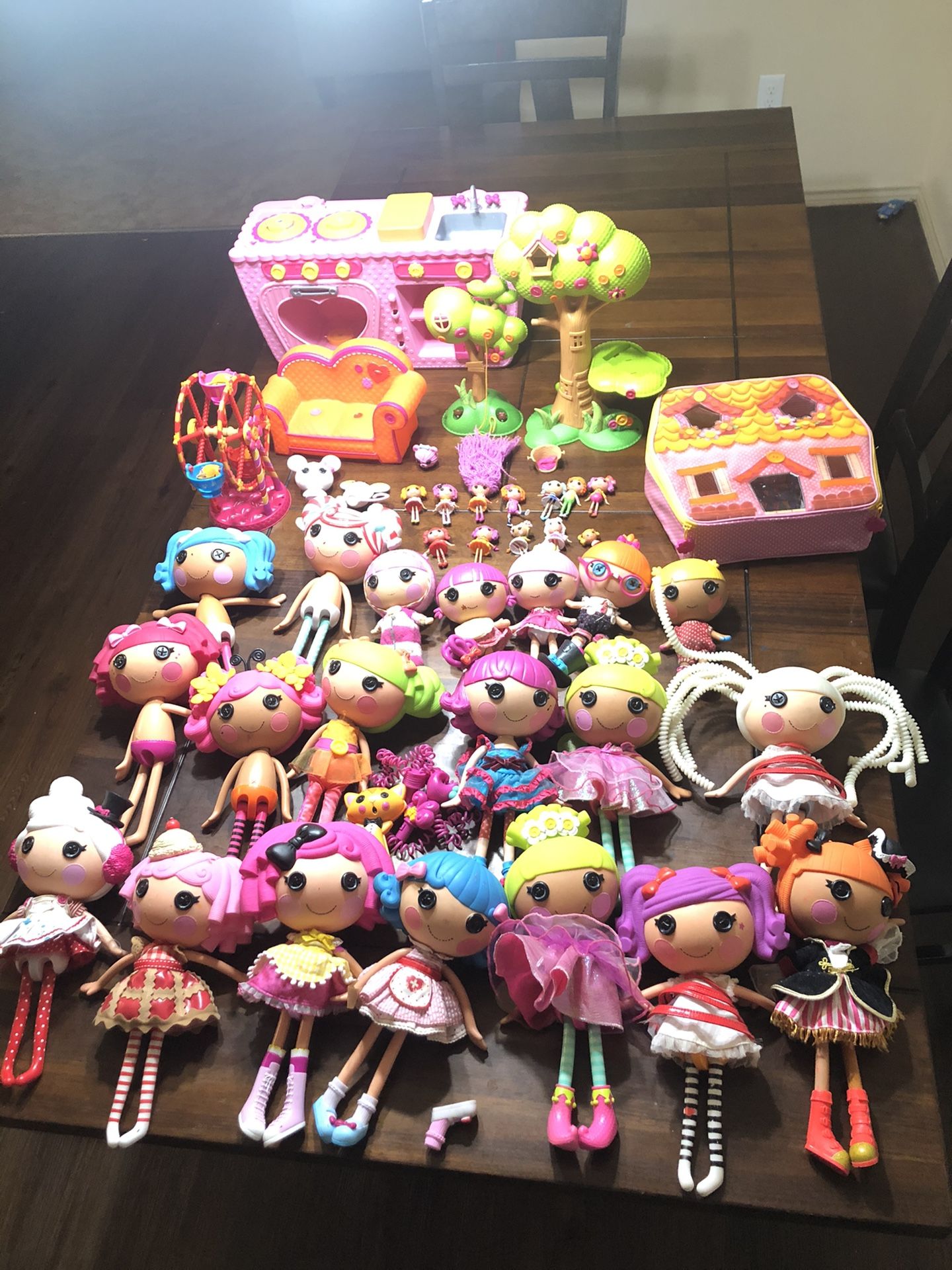 Lalaloopsy dolls