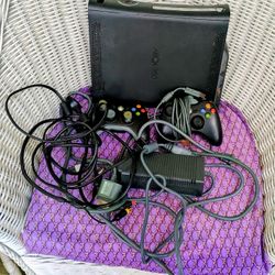 X Box 360 Elite Black Bundle 