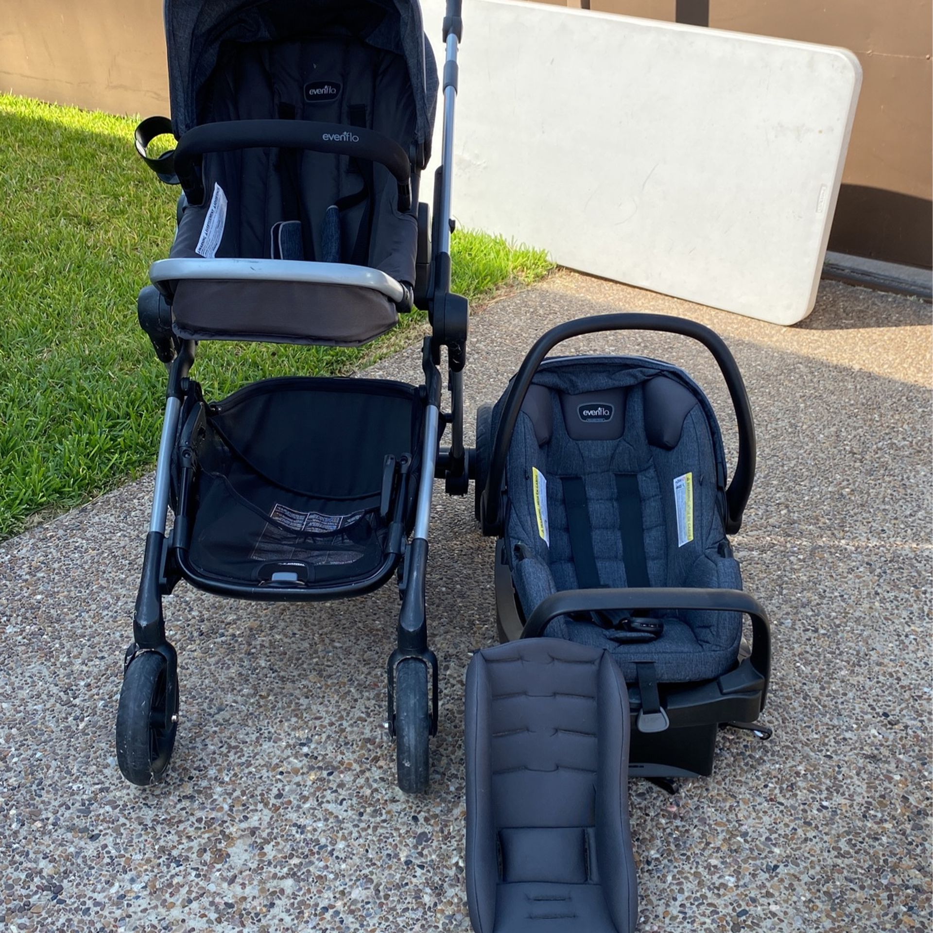 Evenflo Carseat & Stroller Combo