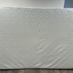 Amsosen IKEA Queen Mattress White