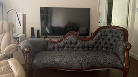 Antique Floral Victorian couch.