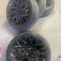 285/40R22 5x127 RSR 22”