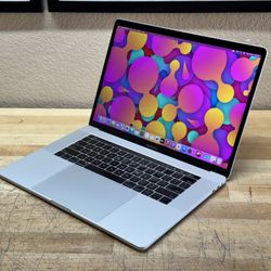 2018 15” MacBook Pro - 2.2 GHz i7 - 32GB - 500GB SSD