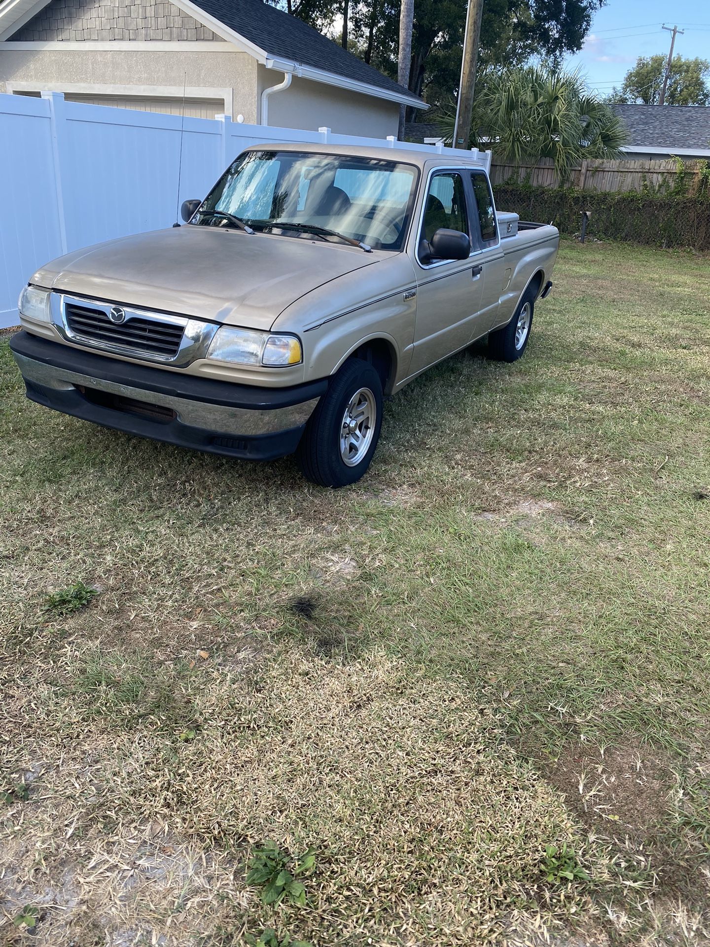 1999 Mazda B2500