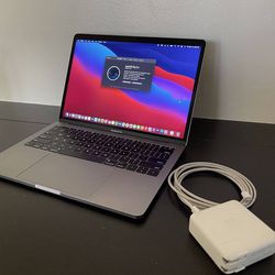 Like New 2018 Apple MacBook Pro 13" Non-Touch Bar Retina True Tone