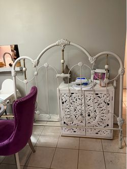Vintage queen headboard and footboard