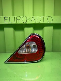 2004 20005 2006 JAGUAR XJ8 XJR Right Passenger Side Quarter Panel / Outer Tail Light OEM 2W93-13404 AF
