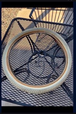 20  ACS TRUE 100 Orphan White Tire